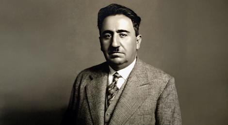 1945