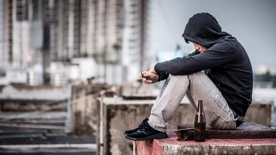Gençlerde Alkol Bağımlılığında Önemli Bir Basamak: Sosyal İçicilik