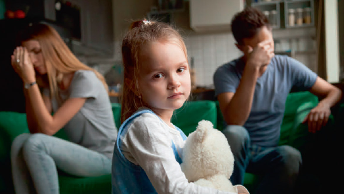 Bağımlı Ebeveyn Çocuğun Tüm Yaşamını Etkiliyor